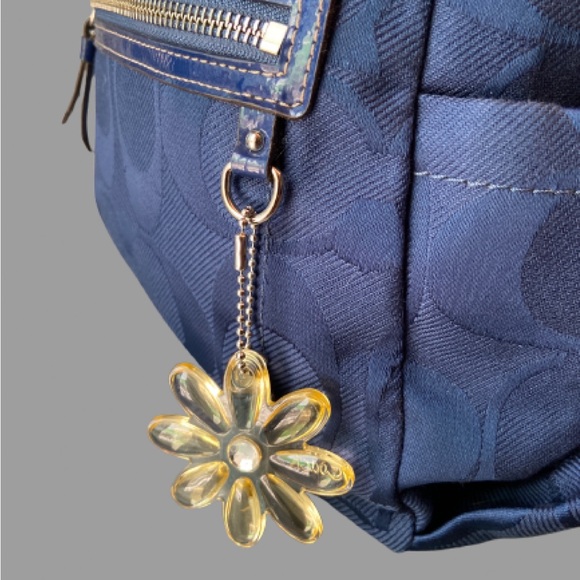 COACH LIKE NEW Signature Nylon Daisy Backpack Bag 16548 Navy Blue like new - Picture 6 of 10